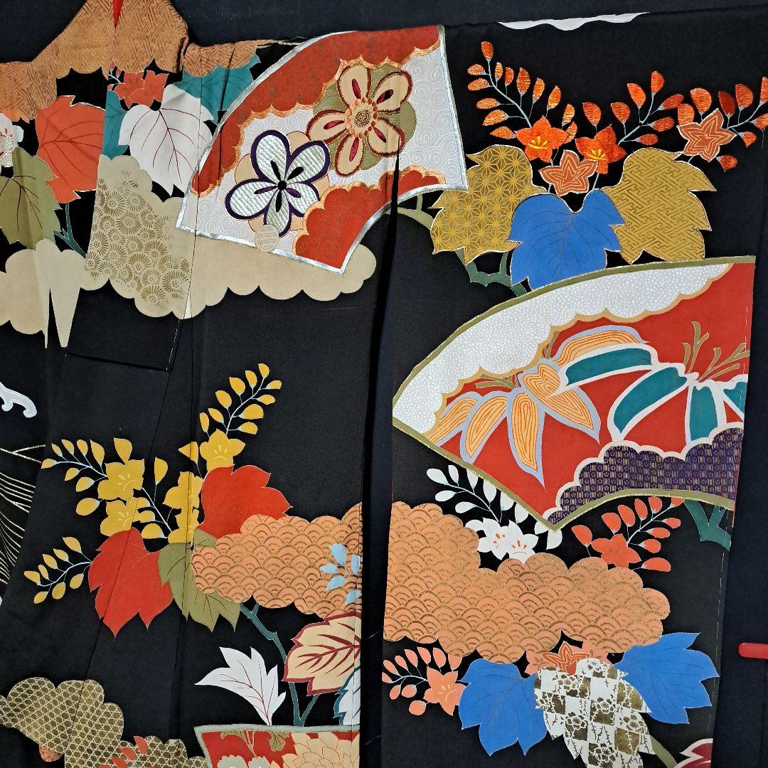 10月特別価格‼78000円→‼ アンティーク黒振袖！沢山の手刺繍