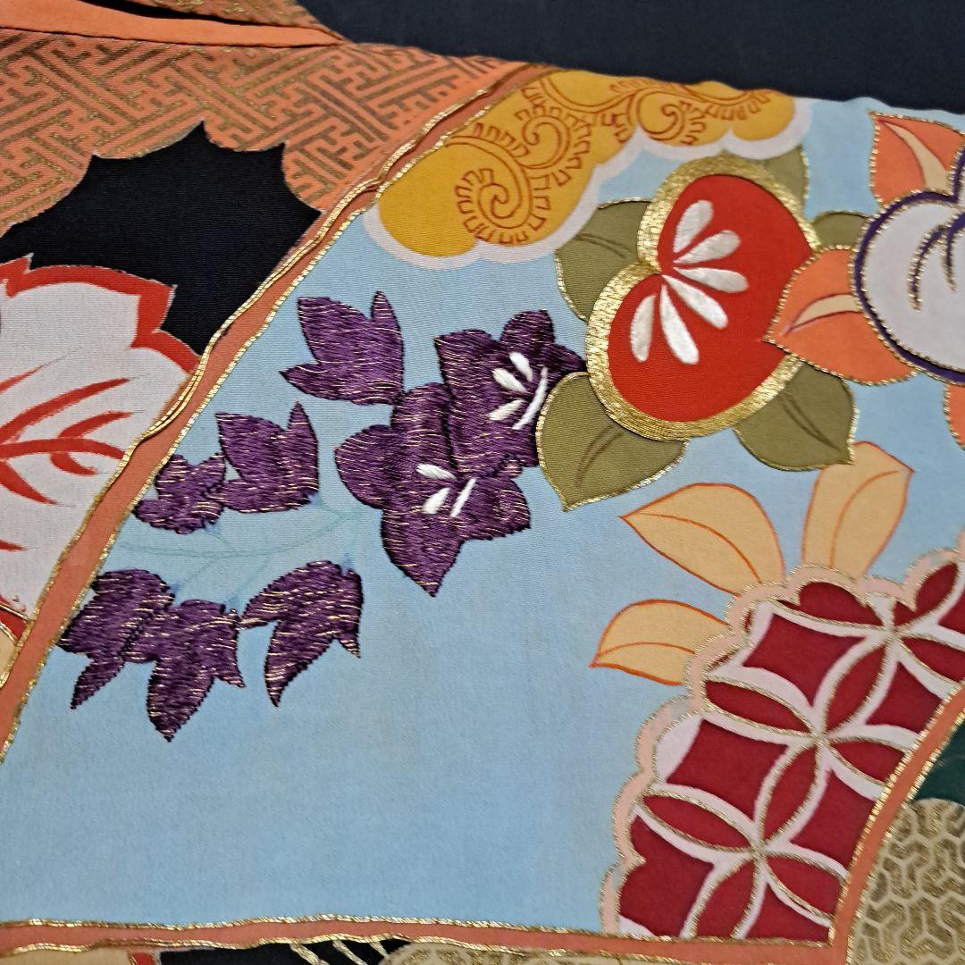 10月特別価格‼78000円→‼ アンティーク黒振袖！沢山の手刺繍