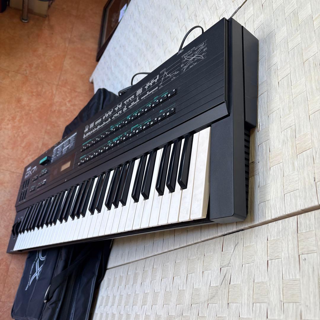 北海道マーガリンページき Yamaha DX7 シンセサイザー