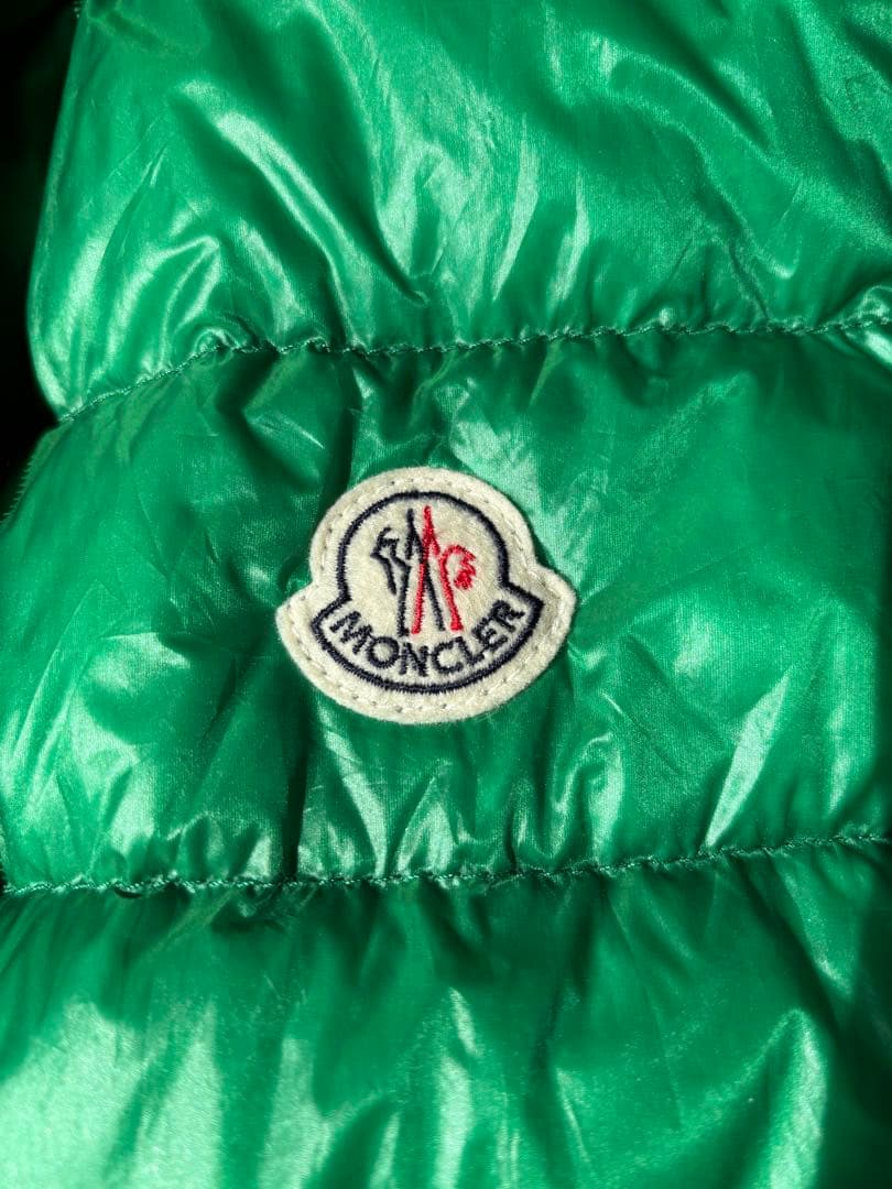 専用　MONCLER GUI グリーン ダウンベスト