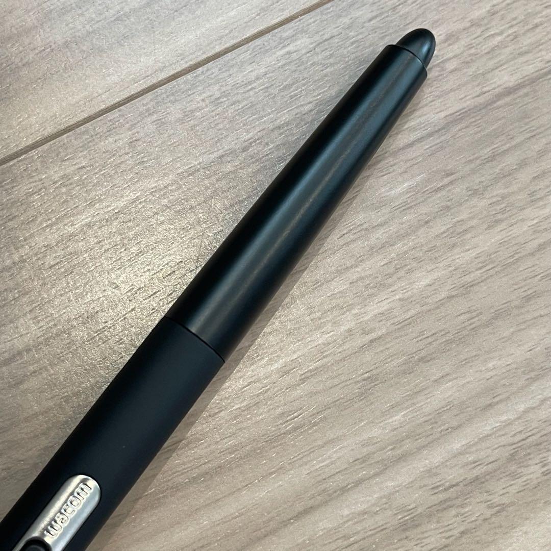 美品　Wacom Cintiq 16 FHD DTK1660 ワコム　液タブ