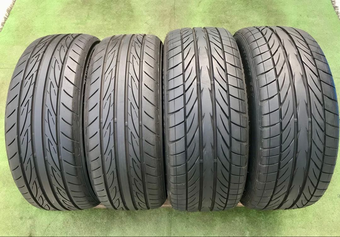 195/50 R16、215/50 R16、　ラジアル タイヤ。