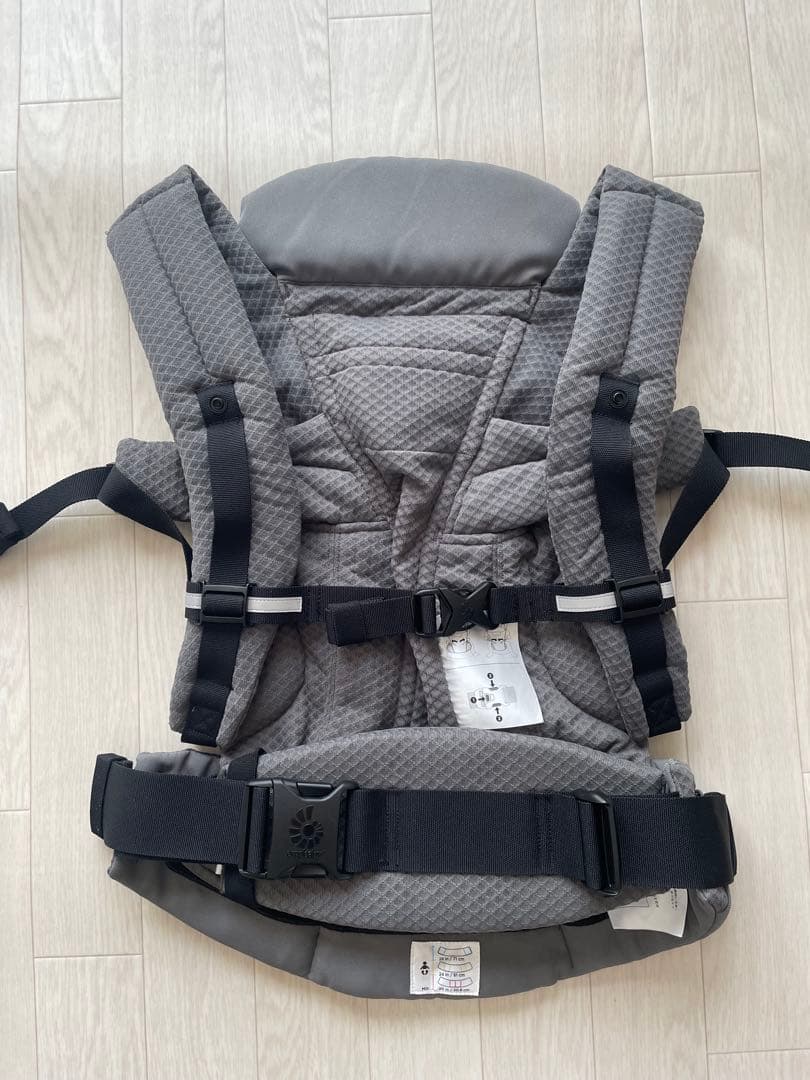 美品 ergobaby 抱っこ紐 エルゴオムニブリーズ グラファイトグレー