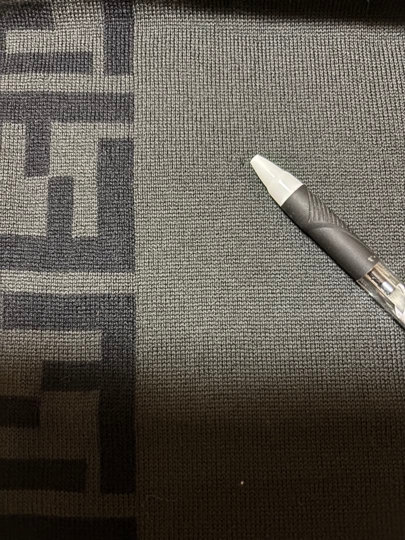 ＦＥＮＤＩ　ニットマフラー　ストール