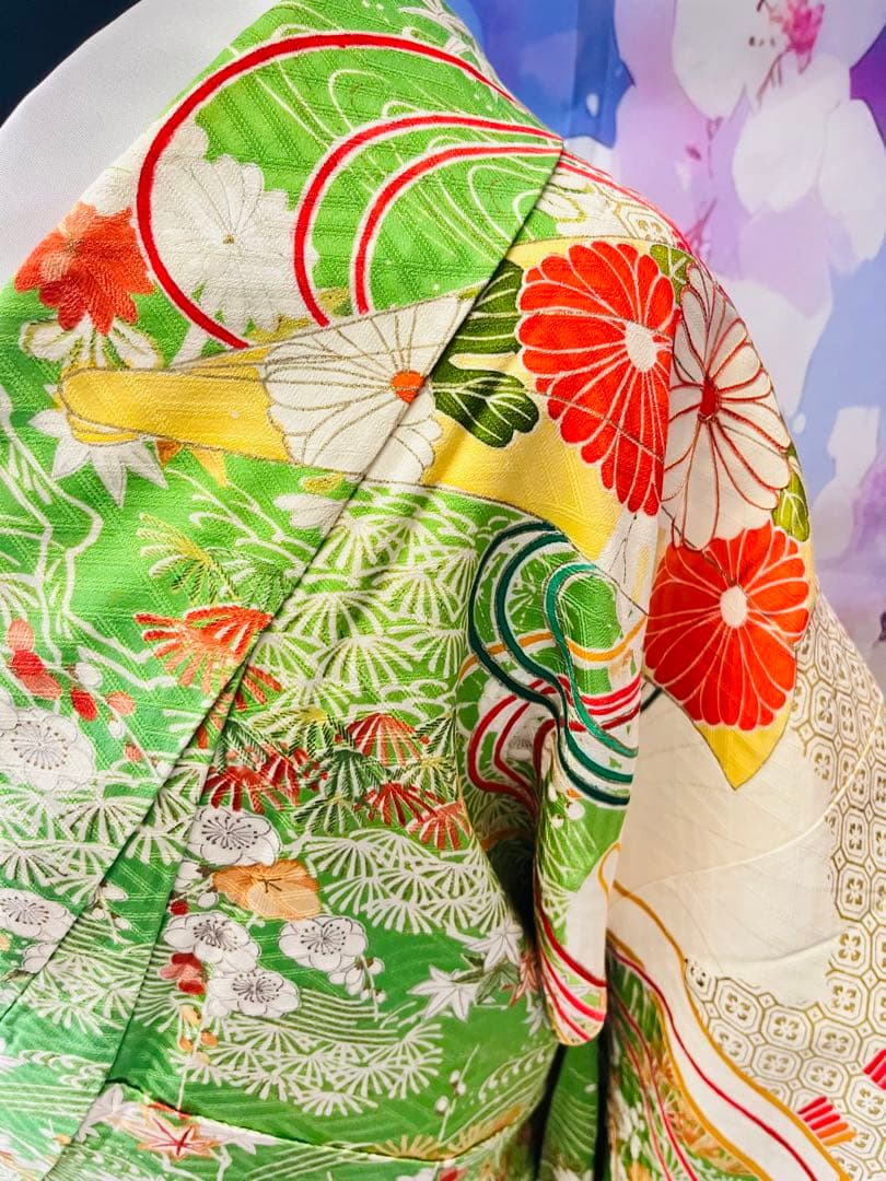 振袖　Ｓ〜Ｍサイズ　友禅　黄緑　001 刺繍