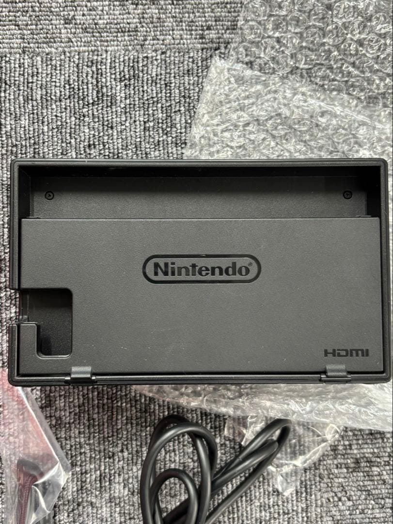 Nintendo Switch 本体　バッテリー持続時間が長くなったモデル強化版