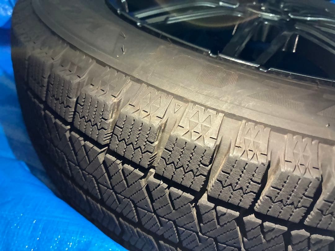 二個口① 2025年購入　ブリヂストン　VRX2【175/65R15】ホイール付