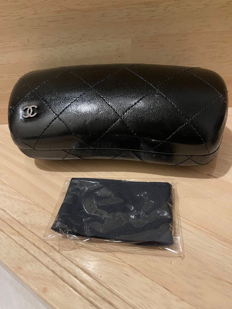 KimonoLoveさま　CHANEL レッド キャットアイ サングラス