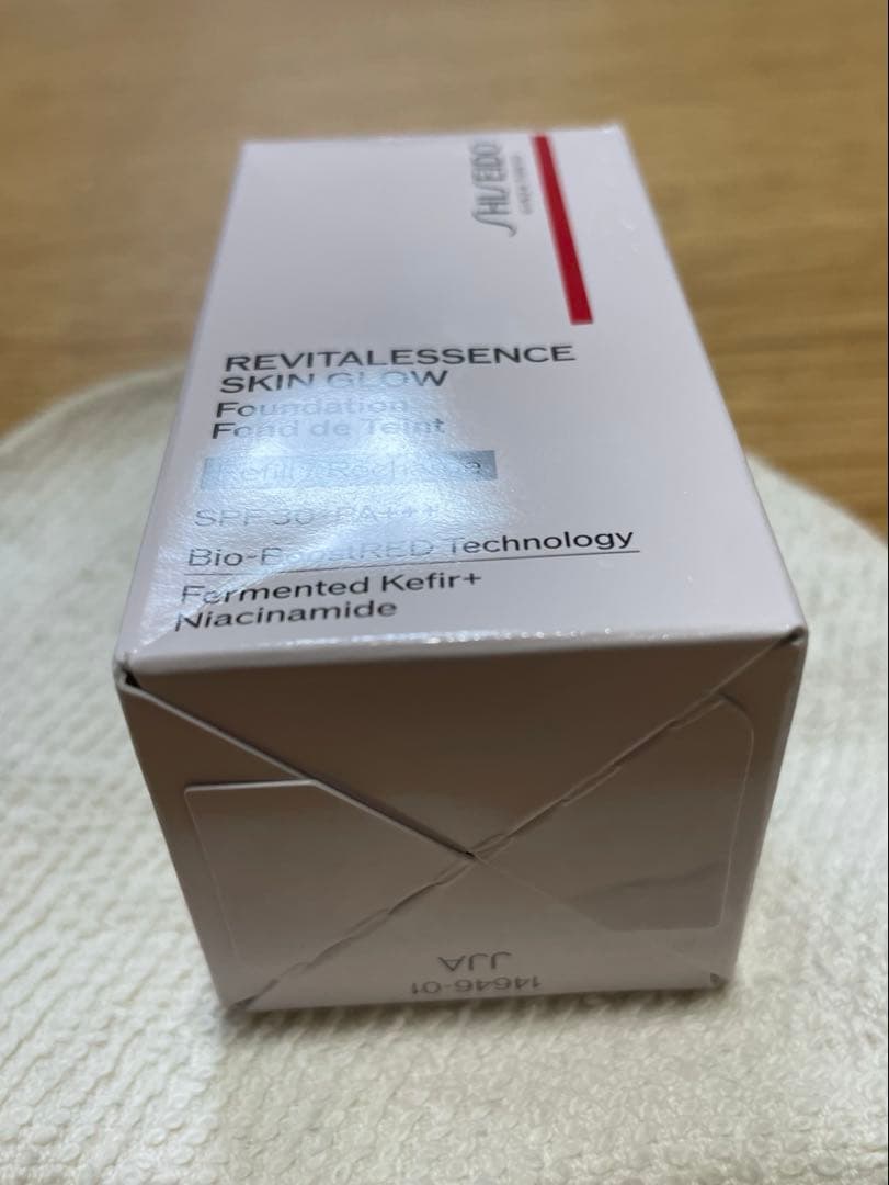 新品未使用　エッセンス スキングロウ ファンデーション　140