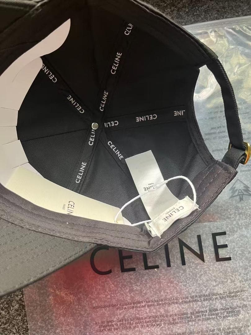 CELINE ブラック ベースボールキャップ