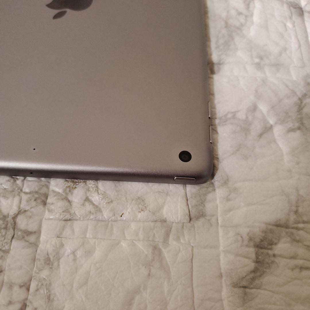 109 iPad 6世代 128GB Wi-Fi スペースグレイ