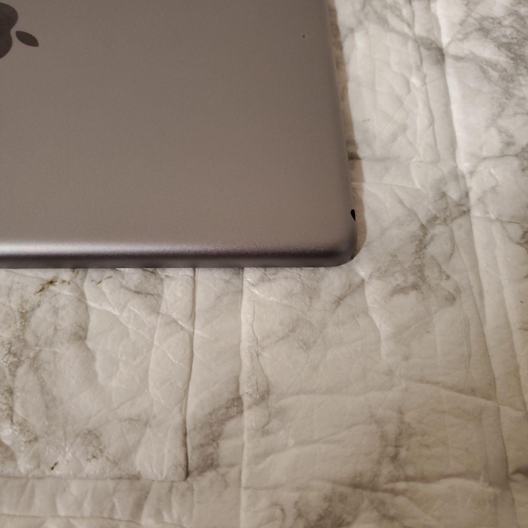 109 iPad 6世代 128GB Wi-Fi スペースグレイ
