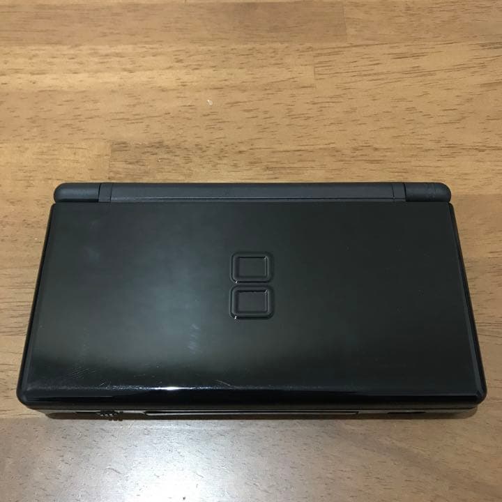 ニンテンドーDS Nintendo ジェットブラック シリアルゾロ目777