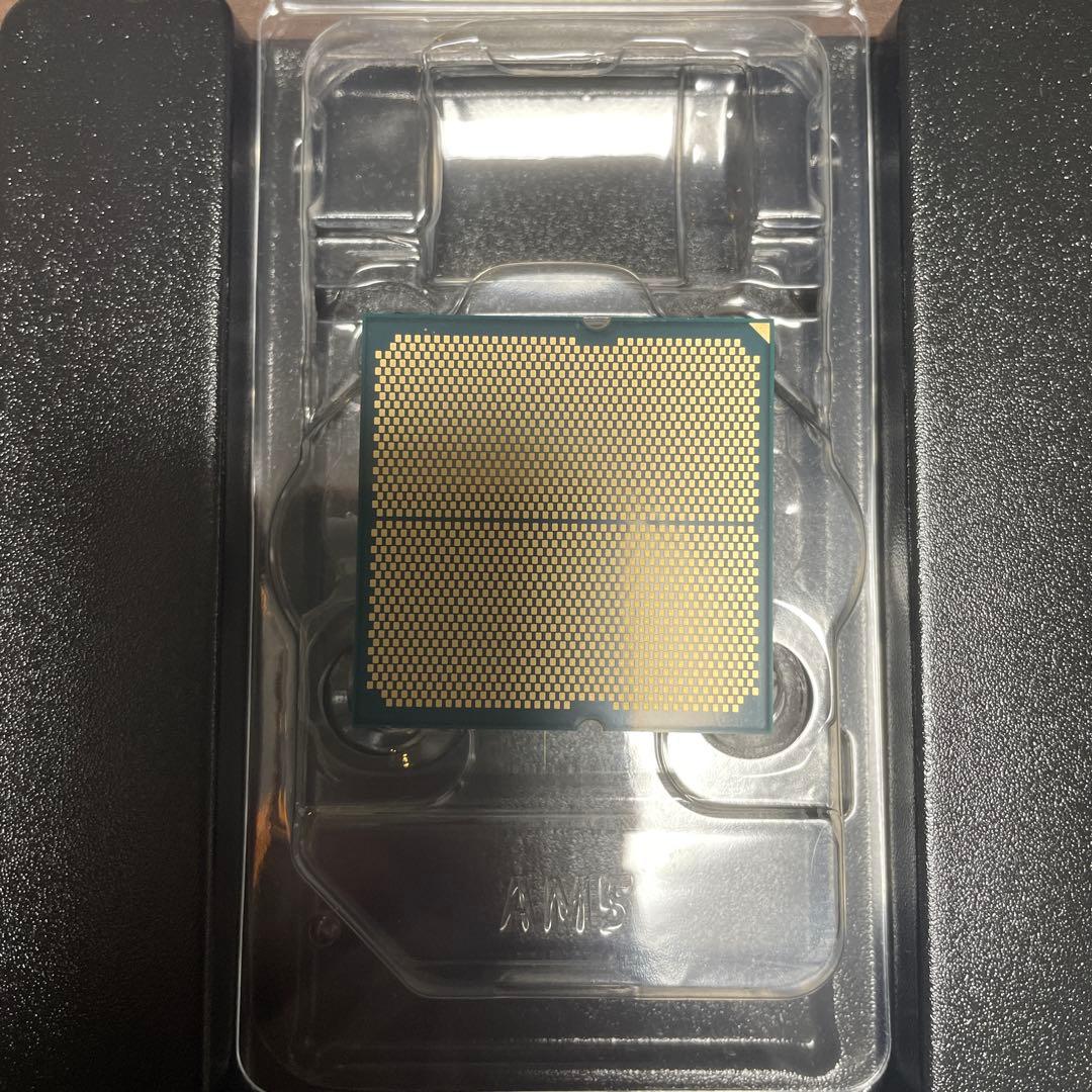 AMD Ryzen 5 7600X 箱とシールあり