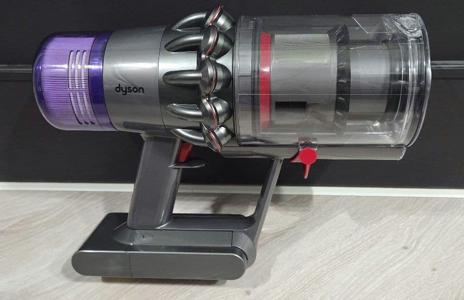 ①ダイソン dyson V11 SV14 本体のみ エコモード64分