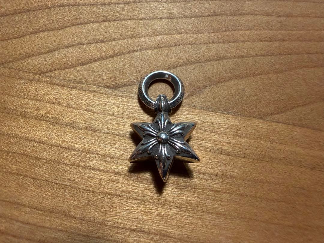 アクセサリー Chrome Hearts 6 Point Star Charm