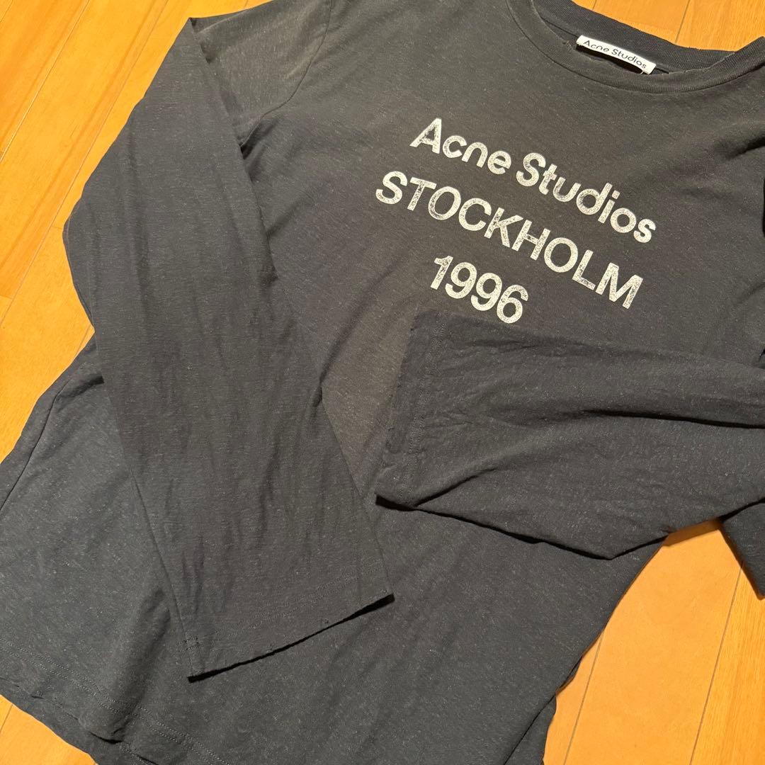 Acne studios S ロンT ブラック　ロゴTシャツ