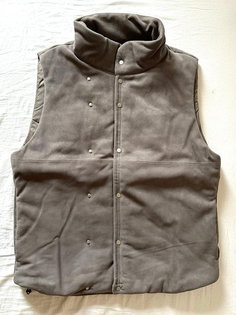トップス mononnative HIKER PUFF VEST SHEEP
