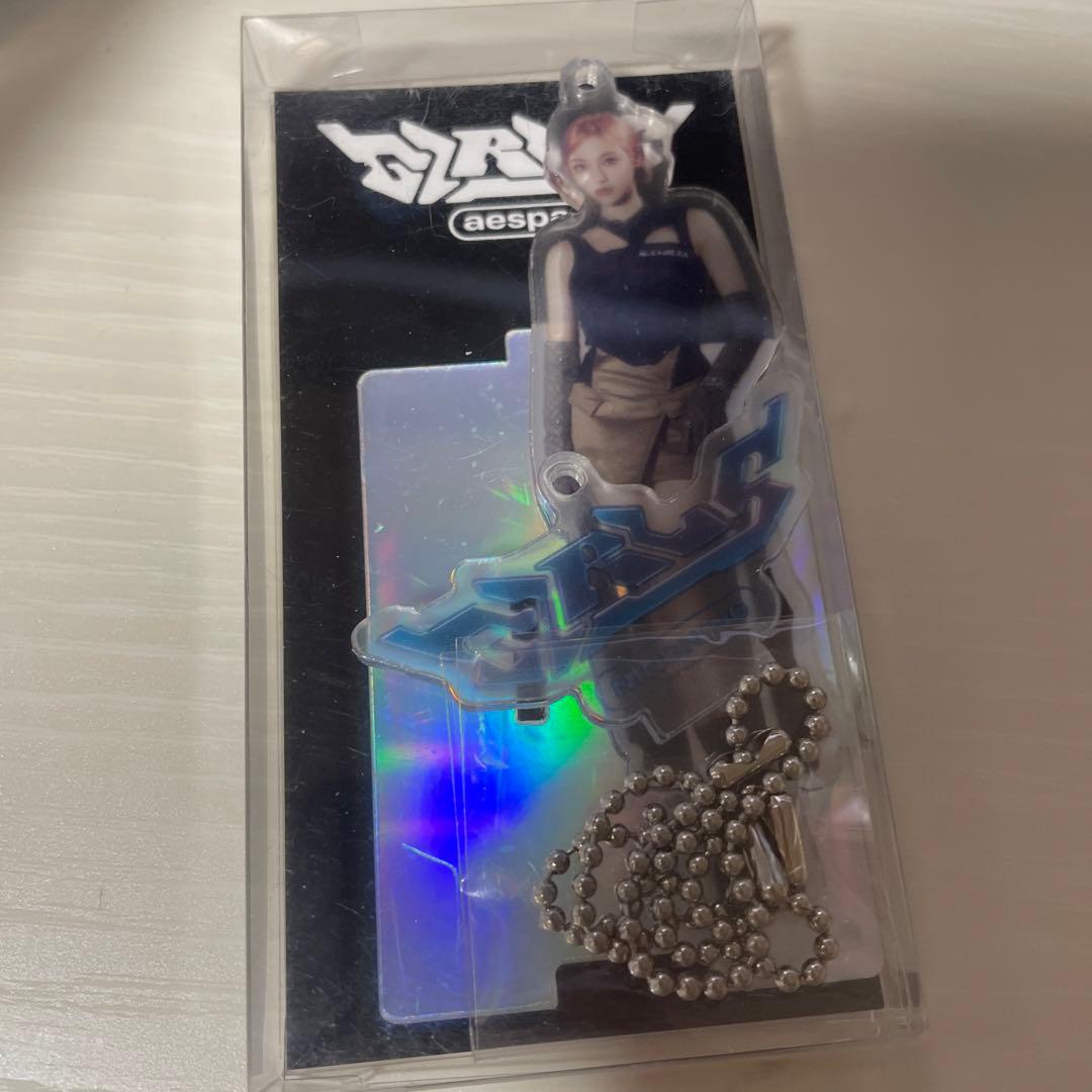 新品未開封 aespa Girls ニンニン　アクリルスタンドキーリングトレカ