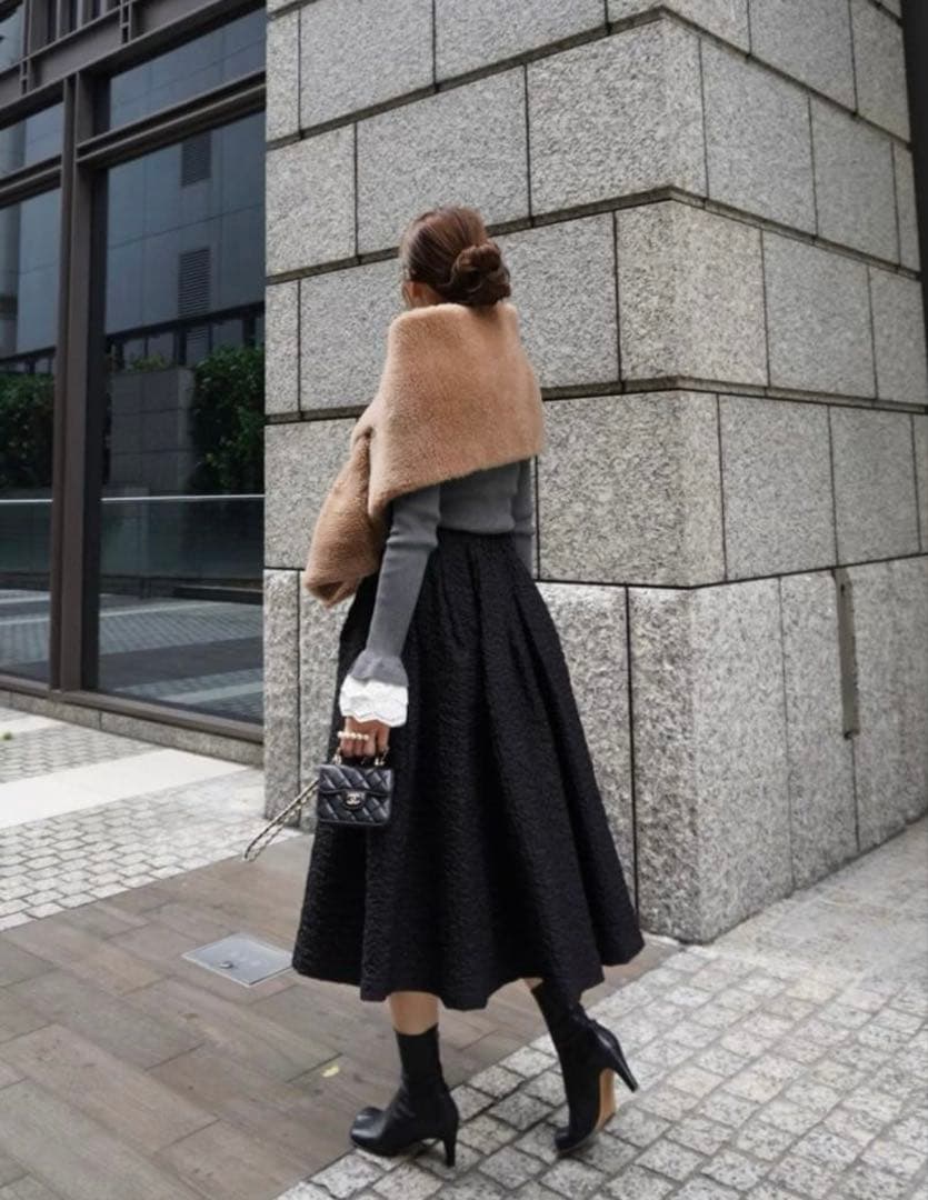 hyeon ヘヨン　ted stole / camel