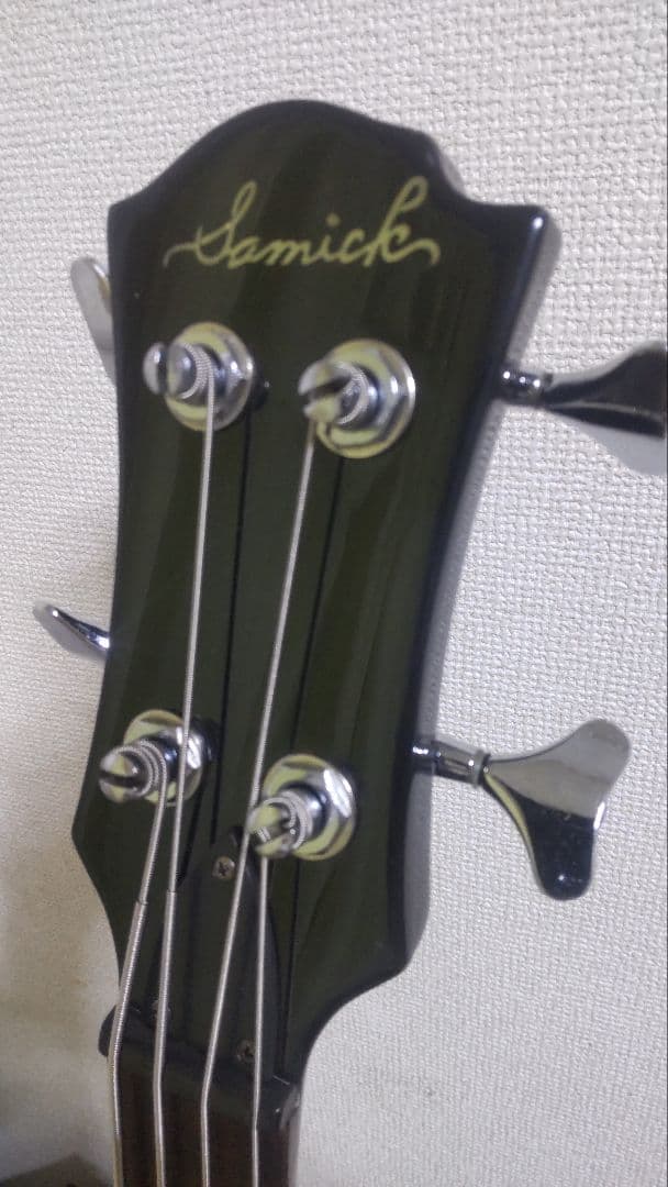 モッキンベース