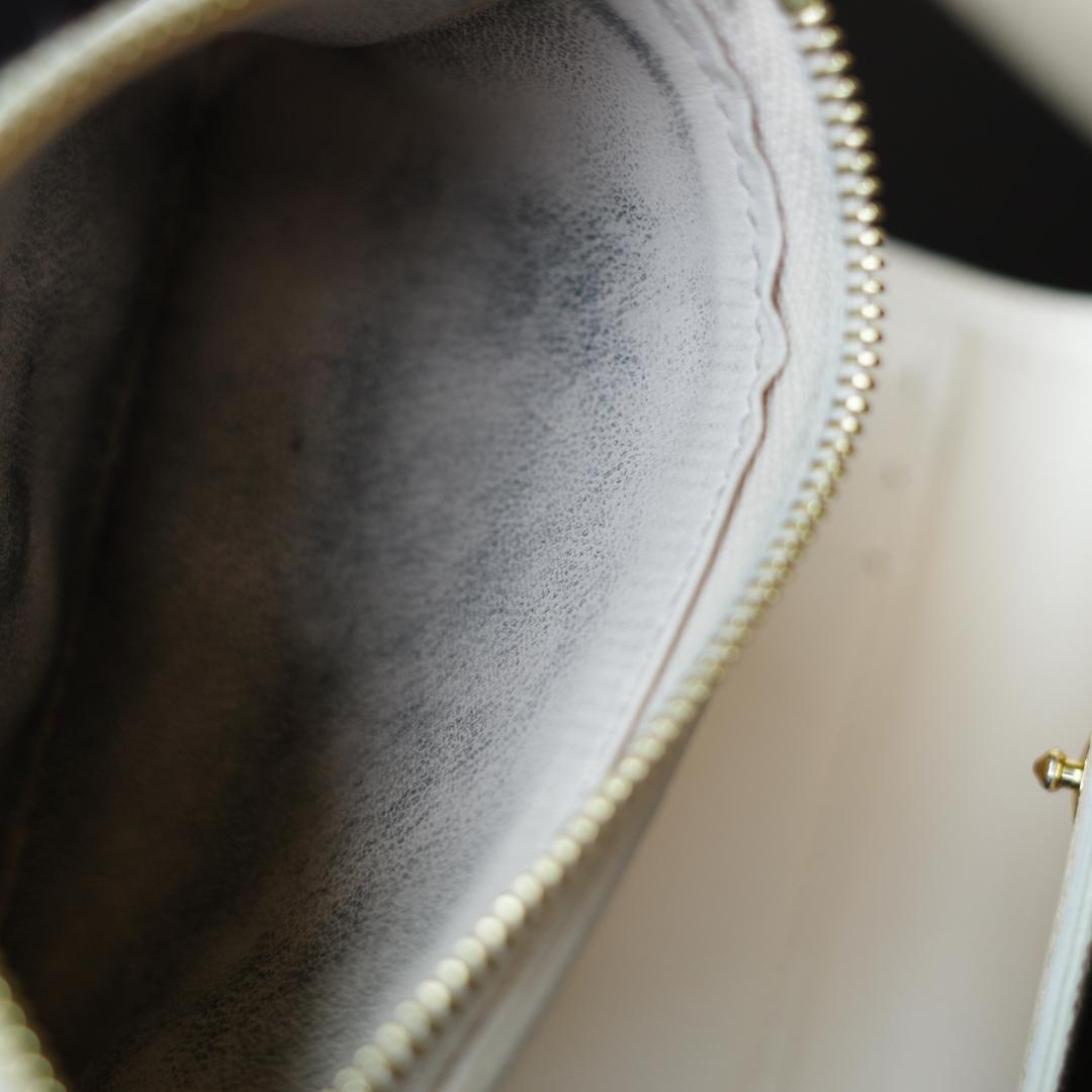 Louis Vuitton ポルトフォイユヴィクトリーヌ 財布