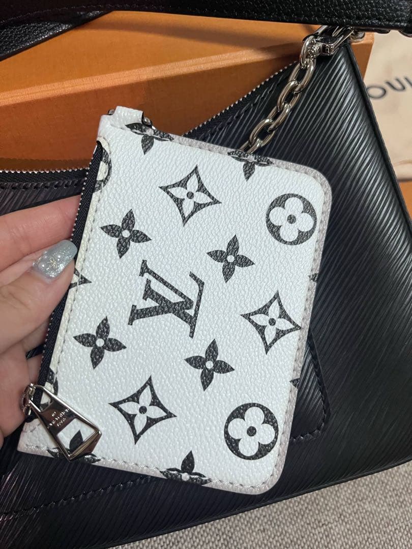 Louis Vuitton マレル