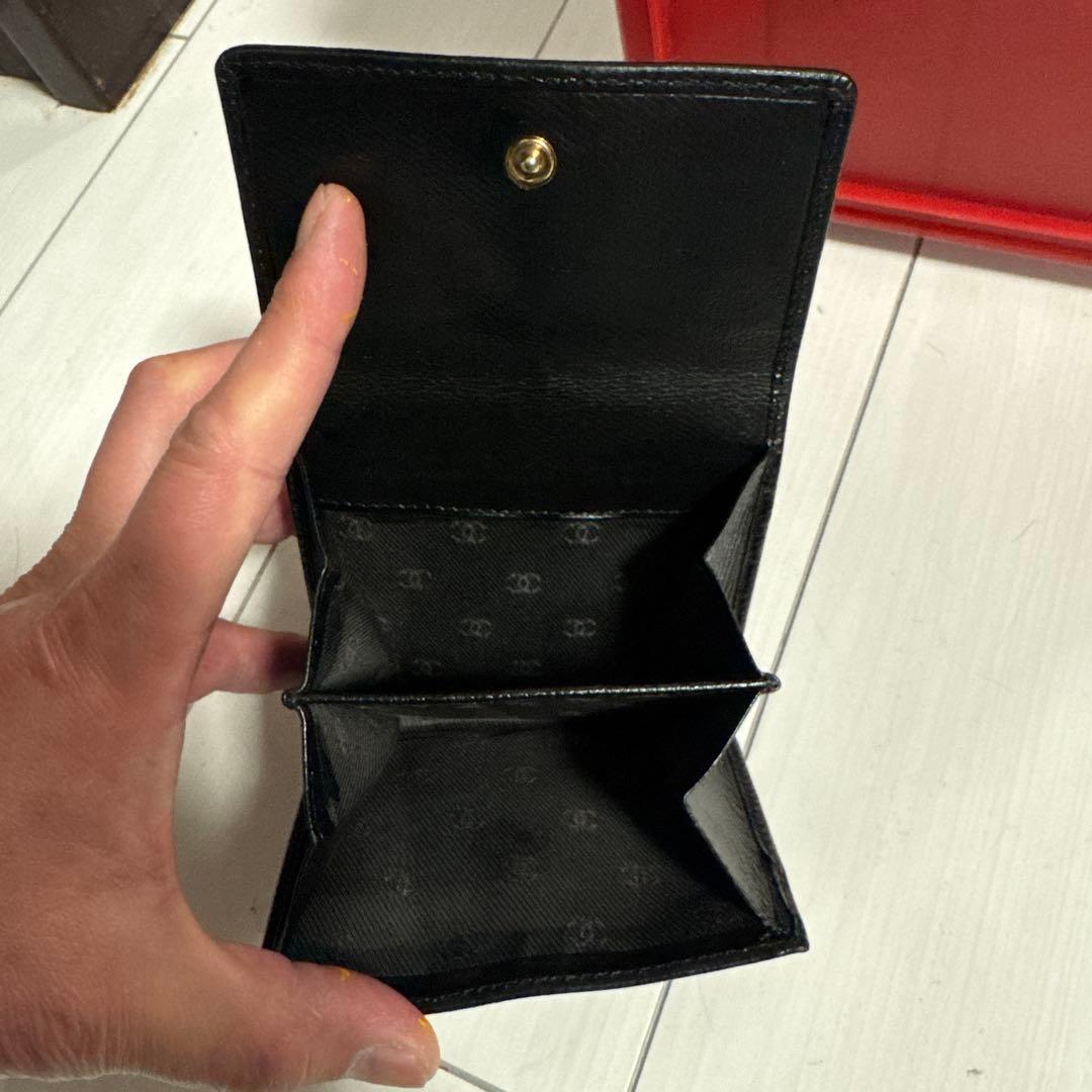 専用　正規品・赤金　CHANEL シャネル 二つ折り財布