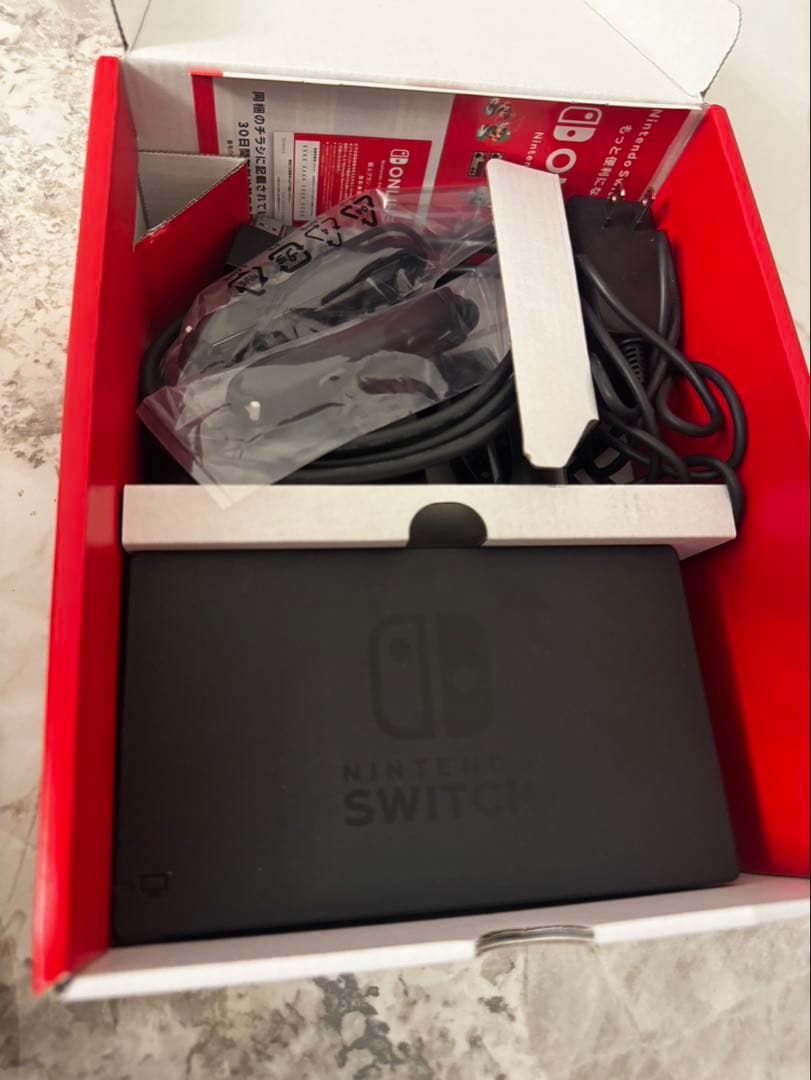 Nintendo Switch 本体 ほぼ未使用 箱・付属品完備 動作確認済