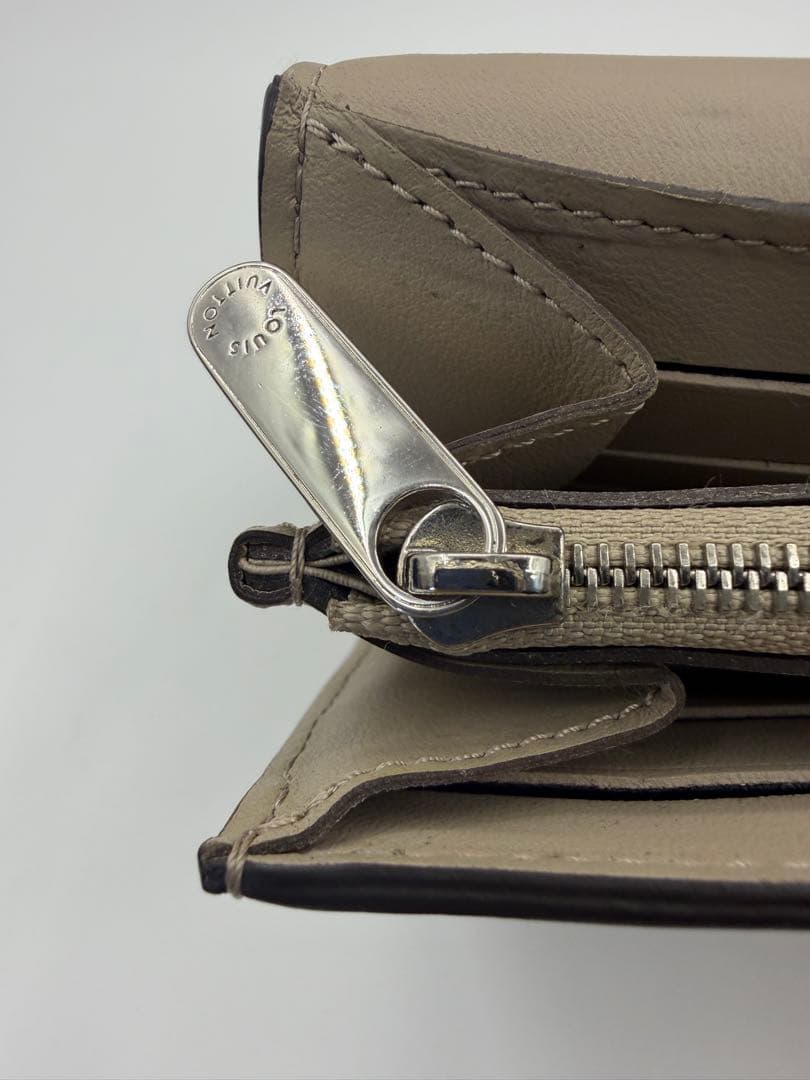 LOUIS VUITTON ポルトフォイユ イリス 長財布 マヒナ M60144