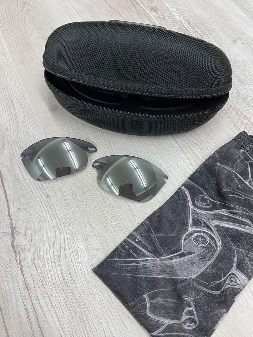 Oakley スポーツサングラス ホワイト