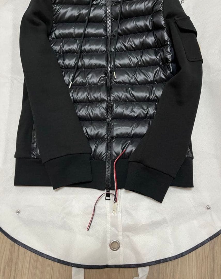 専用　未使用23AWMoncler MAGLIA ダウンジャケットカーデンガン