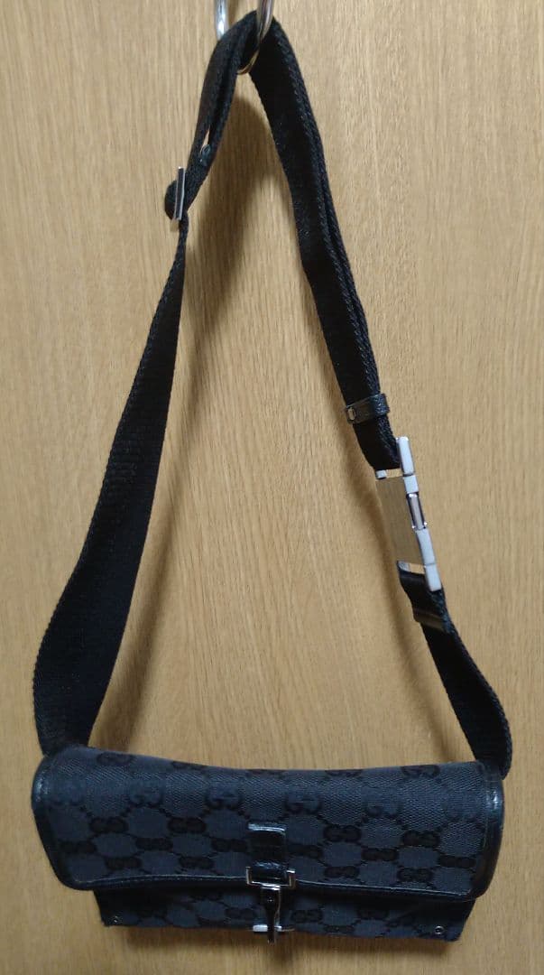 GUCCI グッチ GGキャンバス ボディバッグ
