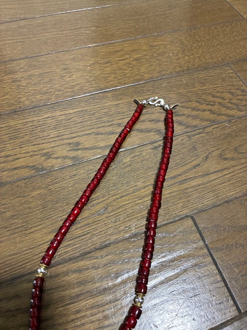 ホワイトハーツ　ハンドメイド　ビーズネックレス　波乗り屋