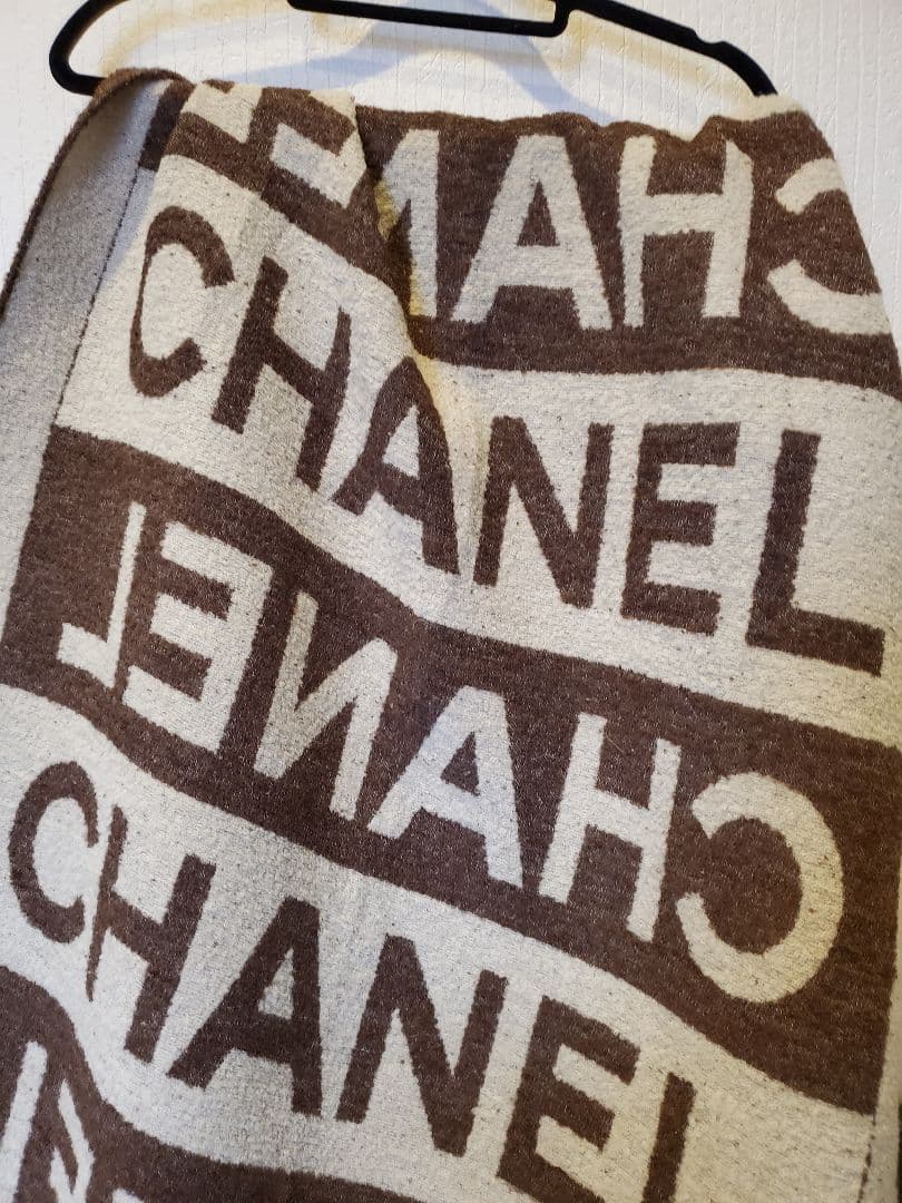 CHANEL ロゴマフラー ブラウンクリーム