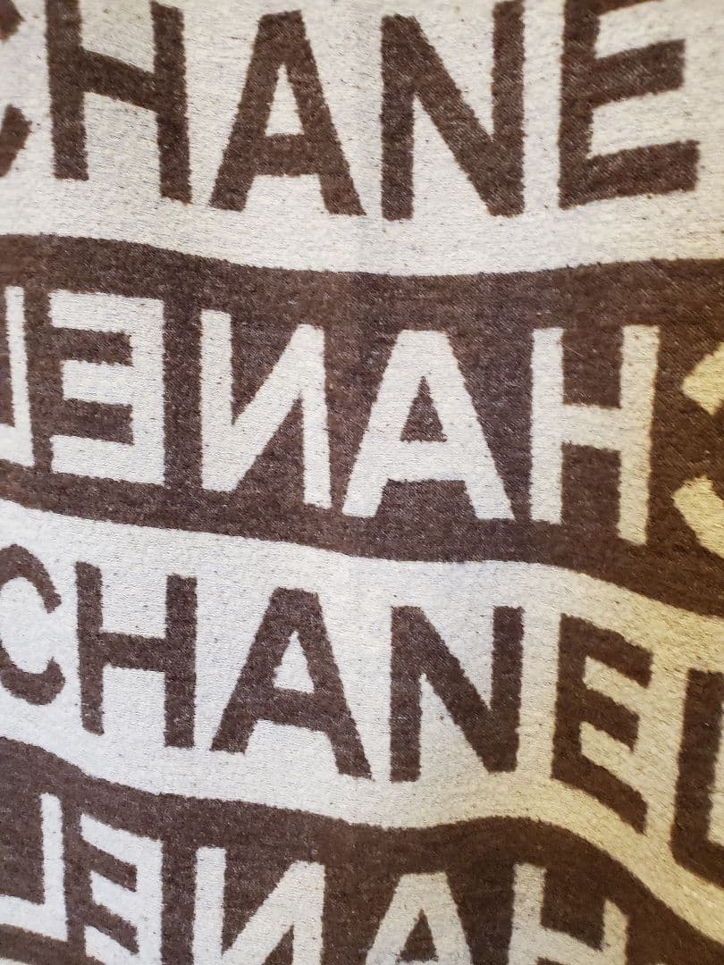 CHANEL ロゴマフラー ブラウンクリーム