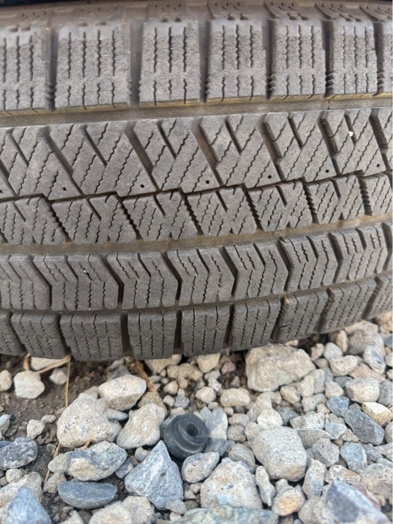 ブリヂストン　ブリザック vrx2 175/65r15 20年製　バリ山