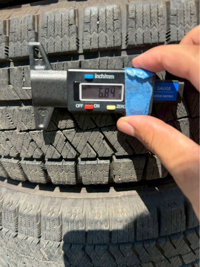 ブリヂストン　ブリザック vrx2 175/65r15 20年製　バリ山