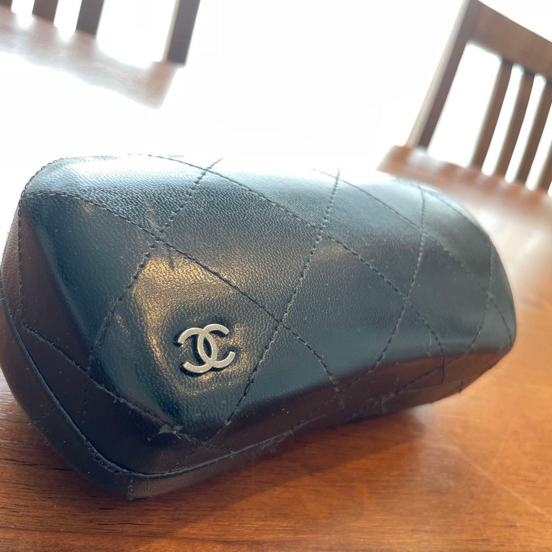 Chanel ブラック サングラス (ケースあり)