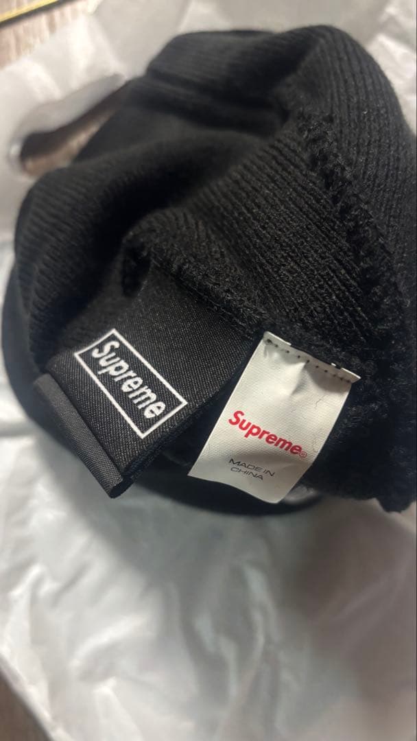 supreme×ニューエラ　 ビーニー　ブラックロゴ