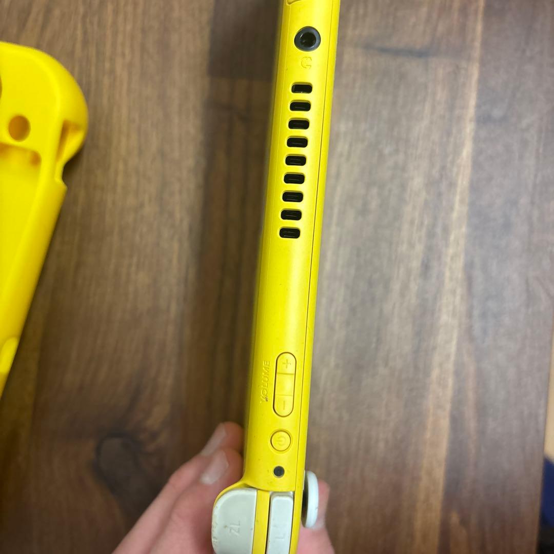 Nintendo Switch Lite イエロー ゲーム機 本体 カバー付き