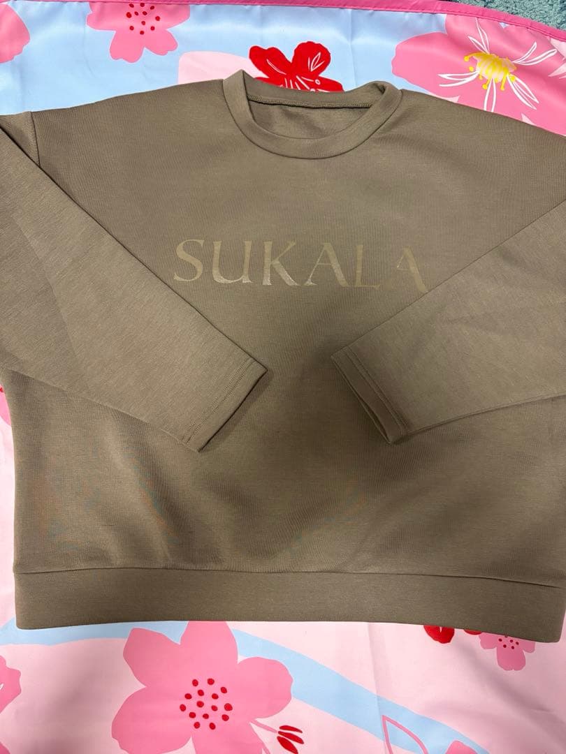 SUKALA ベージュ スウェットセットアップ　美品