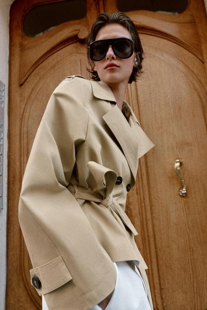 新品 ZARA ショートトレンチコート ショルダーパッド付き XS
