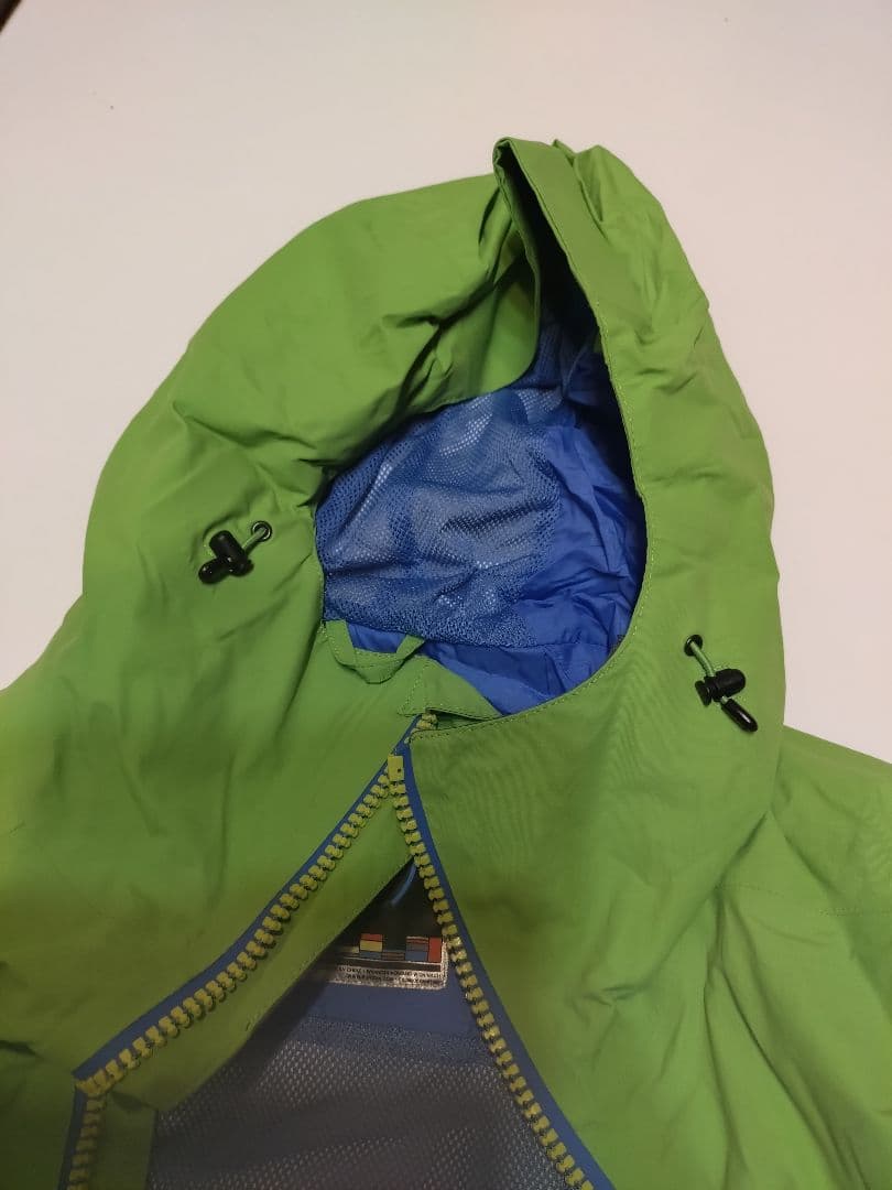 Burton ak　ゴアテックス　スノボーウェア　メンズ　Mサイズ