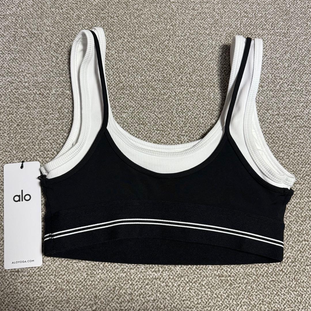 alo yoga アロ エアブラッシュ ブラ Sサイズ