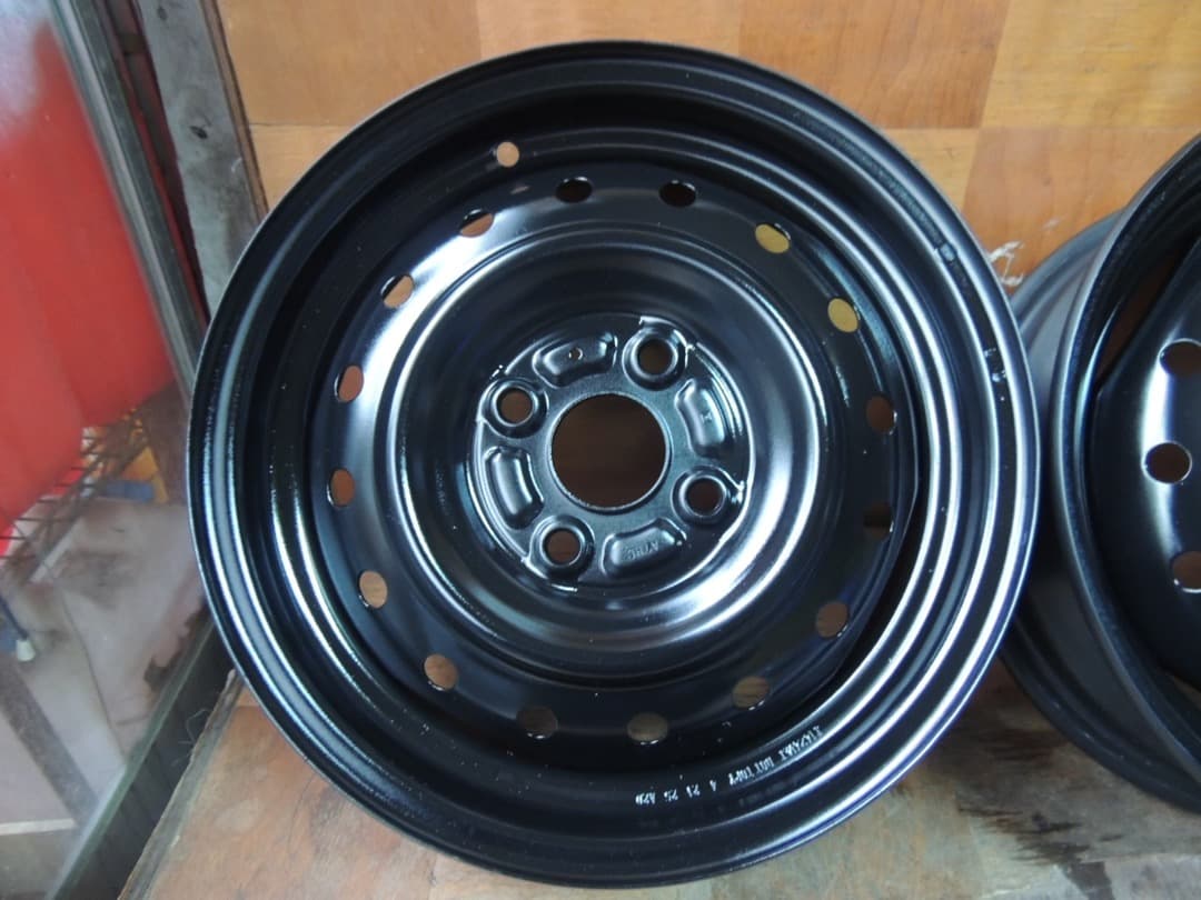 C115 14x4.5J 4穴 スチールホイール 14インチ 4本 スペーシア