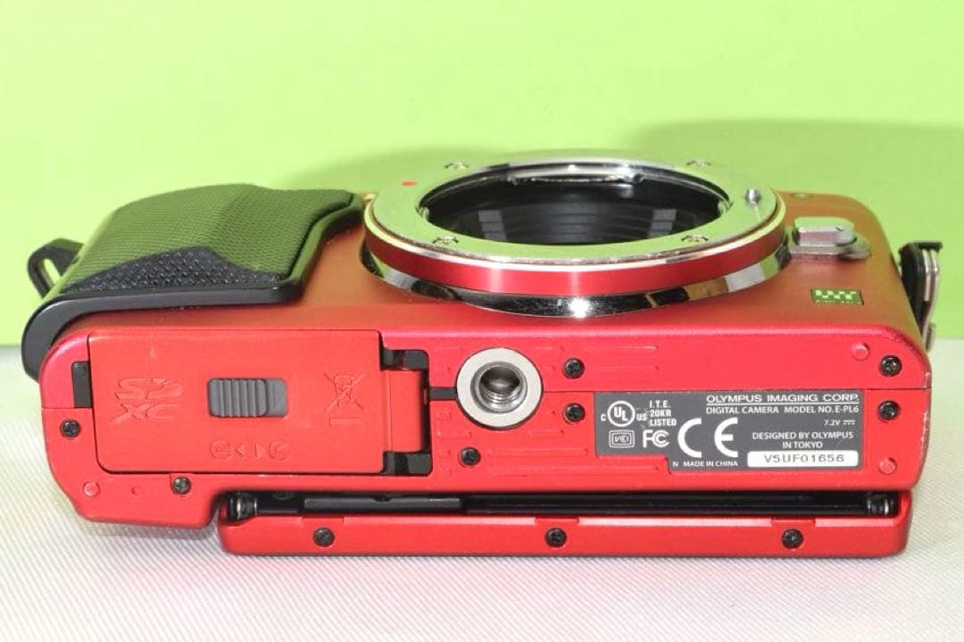 OLYMPUS E-PL6 レッド　☆送料無料☆