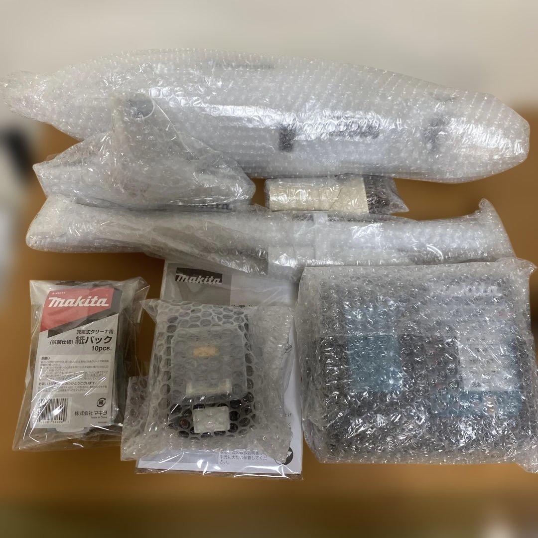 マキタ　充電式クリーナー　CL282FD 中古超美品　充電器セット