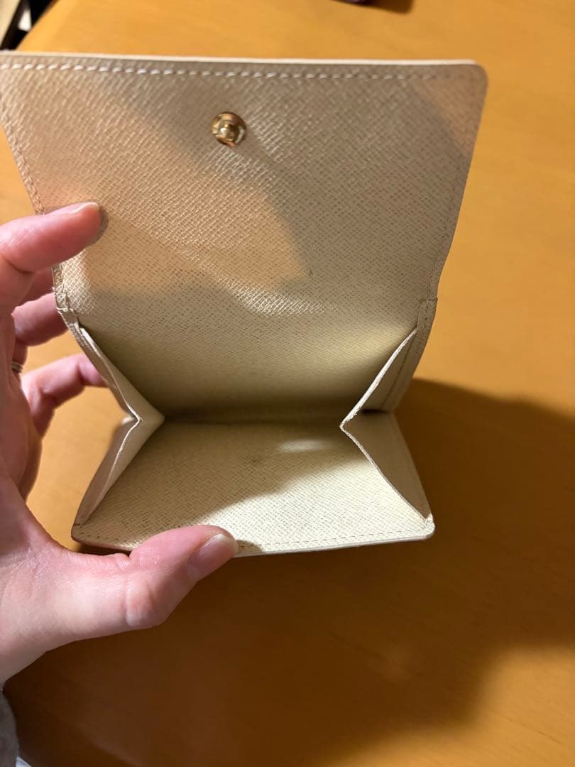 ルイヴィトン LOUIS VUITTON ダミエ　白 ホワイト　折り財布