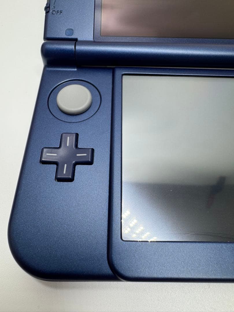【完品・美品】Newニンテンドー3DS LL メタリックブルー
